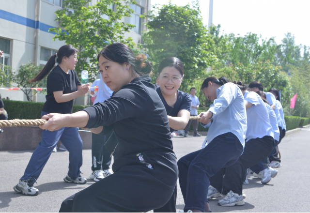 迎五一，展風(fēng)采——新風(fēng)光第二十一屆春季運動(dòng)會(huì )召開(kāi)